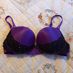 Victoria secret 34B